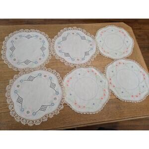Lot 6 Vtg Round Place Mats Hand Embroidered Crocheted Edge Cotton Doily